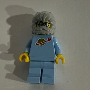 LEGO Light Blue Classic Space - Spaceman Minifigure  Mr. Oz